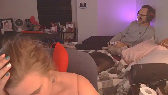 Sexyblonde12344 online show from 22, 9, 2025