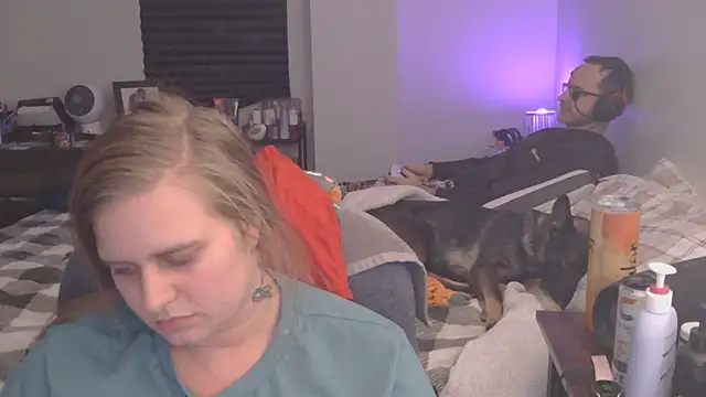 Sexyblonde12344 online show from 13, 12, 2025