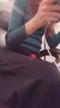 Snapshot of AnneNay chatting on 13, 11, 2025 AnneNay online show from 13, 11, 2025