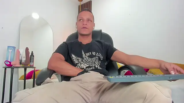 Snapshot of Ricky_Owens1 chatting on 13, 9, 2025 Ricky Owens1 online show from 13, 9, 2025