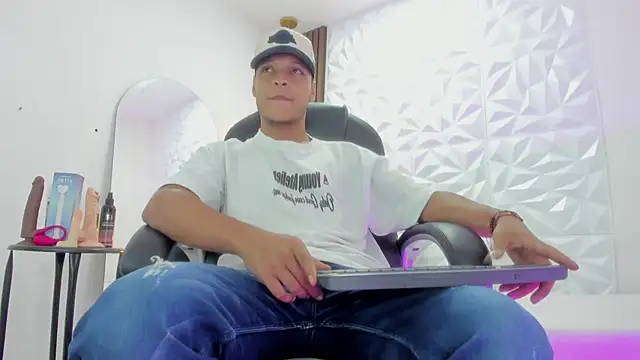 Snapshot of Ricky_Owens1 chatting on 15, 10, 2025 Ricky Owens1 online show from 15, 10, 2025