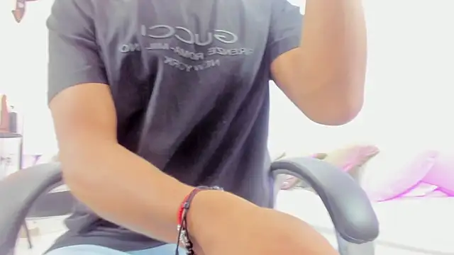 Snapshot of Ricky_Owens1 chatting on 23, 11, 2025 Ricky Owens1 online show from 23, 11, 2025