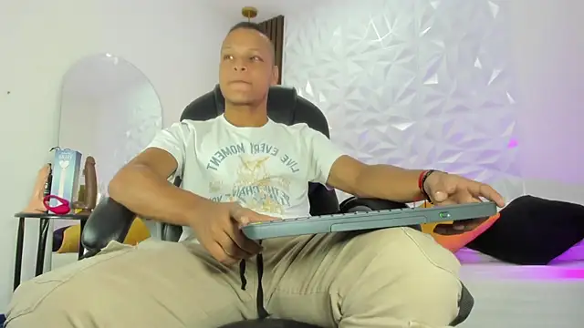 Snapshot of Ricky_Owens1 chatting on 26, 9, 2025 Ricky Owens1 online show from 26, 9, 2025