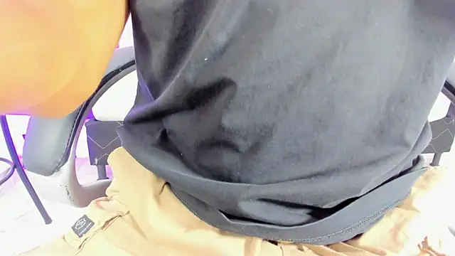 Snapshot of Ricky_Owens1 chatting on 28, 10, 2025 Ricky Owens1 online show from 28, 10, 2025