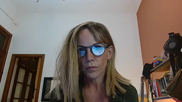 Polly23 online show from 24, 11, 2025