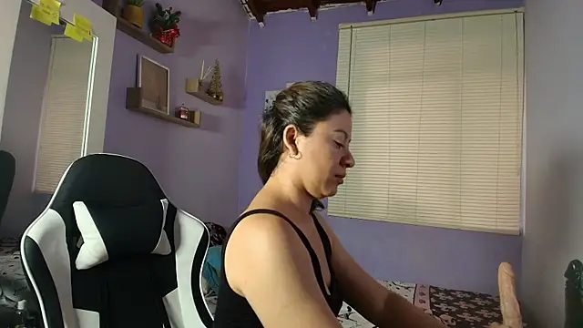 luna desiree online show from 10, 11, 2025