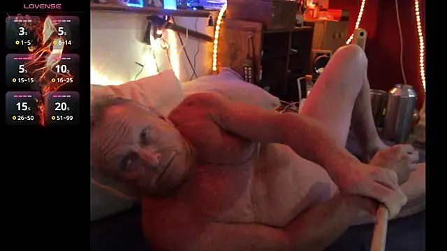 Snapshot of Pussyeat2please chatting on 9, 6, 2026 Pussyeat2please online show from 9, 6, 2026