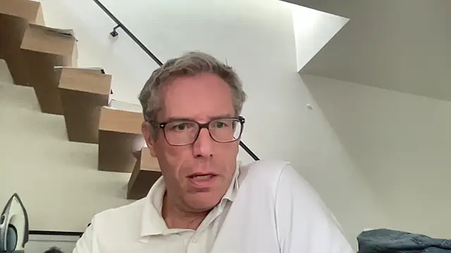 choupipat1 online show from 12, 9, 2025