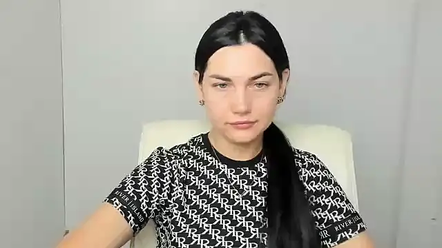 Lune Moon online show from 9, 9, 2025