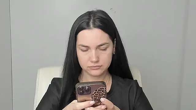 Lune Moon online show from 3, 10, 2025