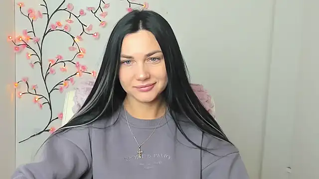 Lune Moon online show from 9, 2, 2026