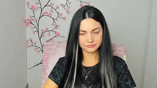 Lune Moon online show from 11, 4, 2026