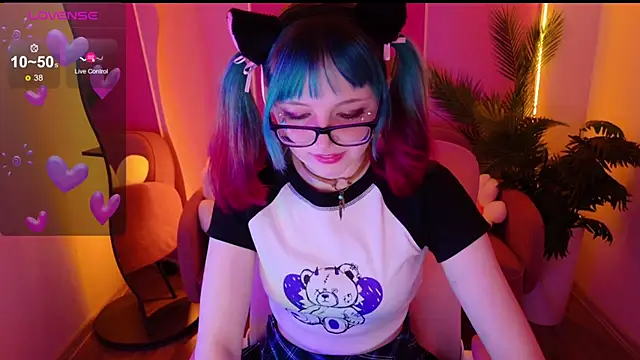 CoralineYoung online show from 25, 10, 2025