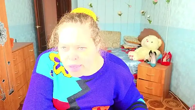 Audrey Aura online show from 12, 10, 2025