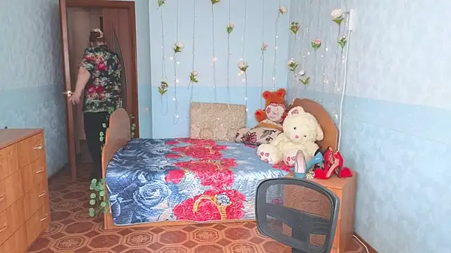 Audrey Aura online show from 26, 9, 2025