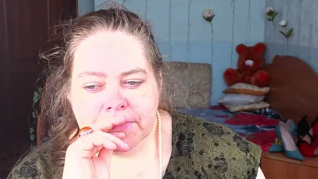 Audrey Aura online show from 14, 9, 2025