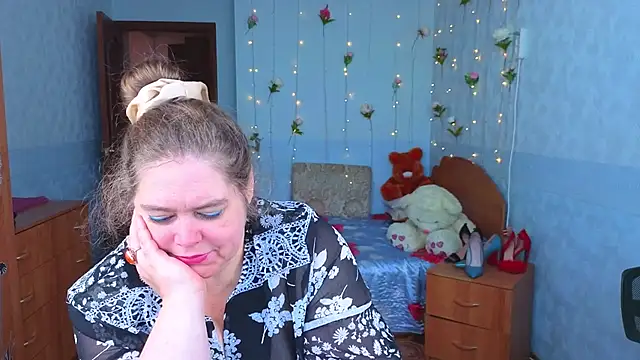 Audrey Aura online show from 1, 10, 2025