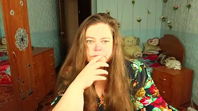 Audrey Aura online show from 5, 11, 2025