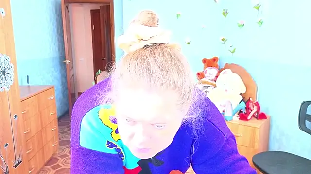 Audrey Aura online show from 28, 9, 2025