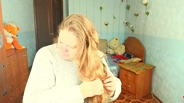 Audrey Aura online show from 28, 11, 2025