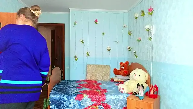 Audrey Aura online show from 9, 10, 2025