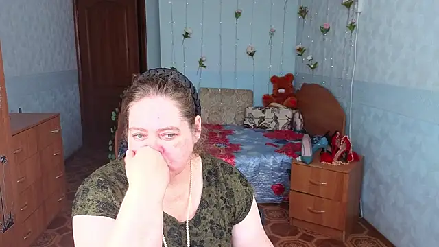 Audrey Aura online show from 16, 9, 2025