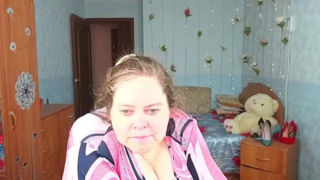 Audrey Aura online show from 13, 10, 2025