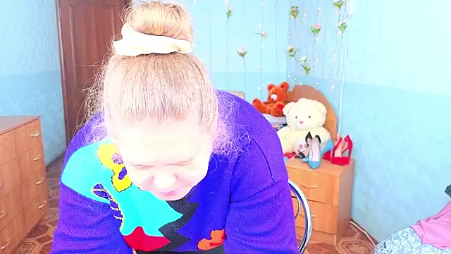 Audrey Aura online show from 5, 10, 2025