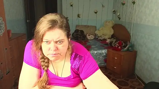 Audrey Aura online show from 29, 10, 2025