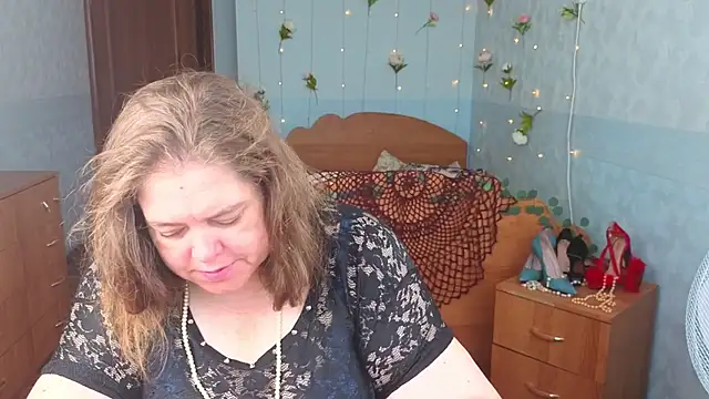 Audrey Aura online show from 9, 9, 2025