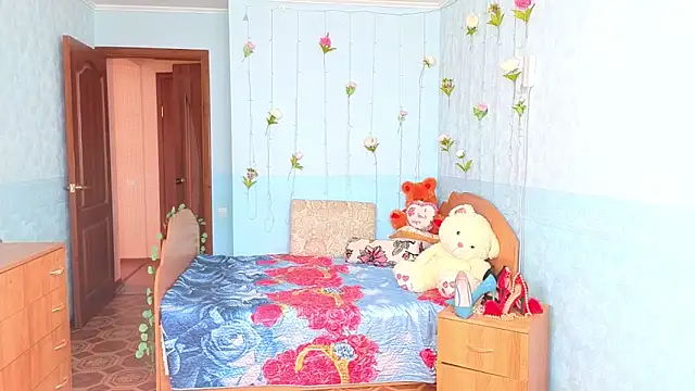 Audrey Aura online show from 21, 9, 2025