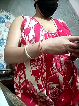 Snapshot of Priyajaanbaby chatting on 4, 11, 2025 Priyajaanbaby online show from 4, 11, 2025