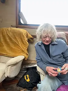 ladyboatlady online show from 15, 3, 2026