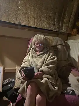 ladyboatlady online show from 2, 3, 2026