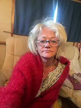 ladyboatlady online show from 7, 5, 2026