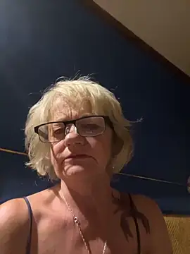 ladyboatlady online show from 13, 9, 2025