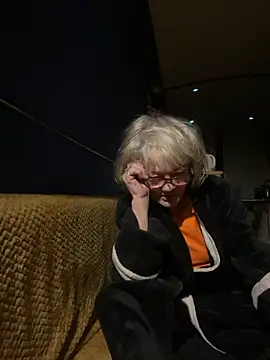 ladyboatlady online show from 4, 11, 2025