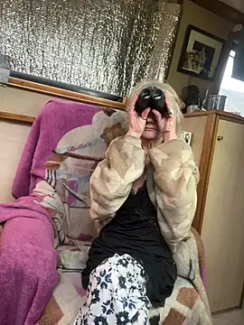 ladyboatlady online show from 24, 2, 2026