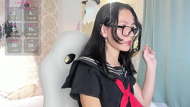 LilyThea online show from 15, 10, 2025