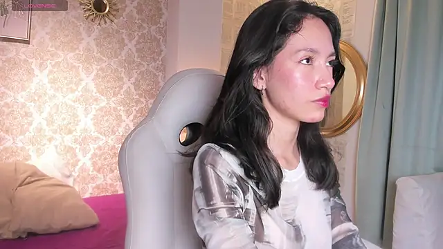 LilyThea online show from 22, 11, 2025