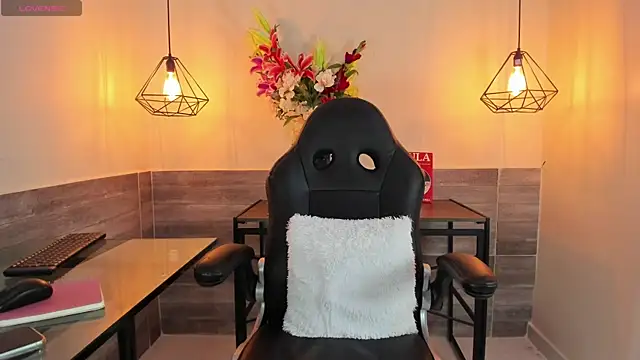 SamantaKane online show from 8, 11, 2025