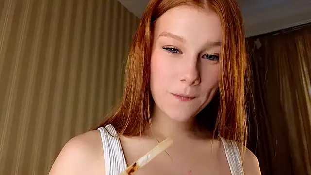 Juuulia  online show from 18, 5, 2026