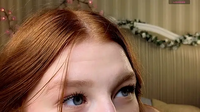 Juuulia  online show from 18, 4, 2026