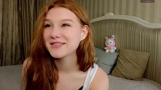 Juuulia  online show from 8, 10, 2025