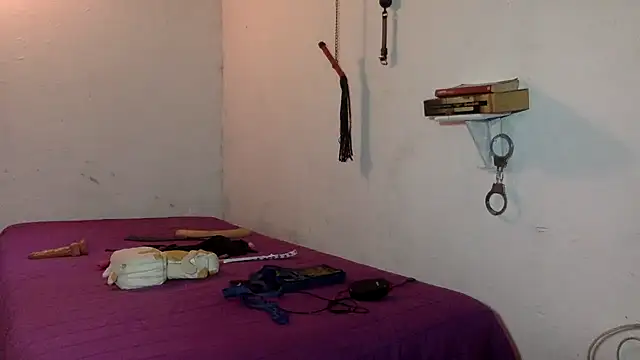 indomitaFox online show from 6, 4, 2026