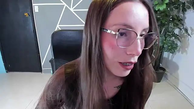 paula miler1 online show from 20, 2, 2026