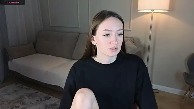 cutienaughtygirl online show from 27, 4, 2026
