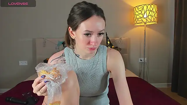 cutienaughtygirl online show from 22, 10, 2025