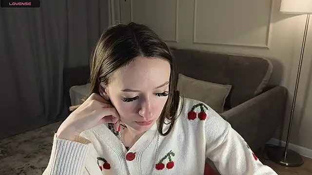 cutienaughtygirl online show from 24, 11, 2025