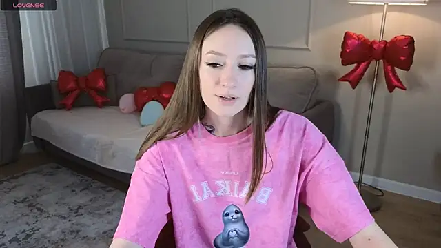 cutienaughtygirl online show from 17, 3, 2026